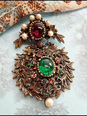 1950s FLORENZA Jeweled Renaissance Vintage Brooch or Pendant